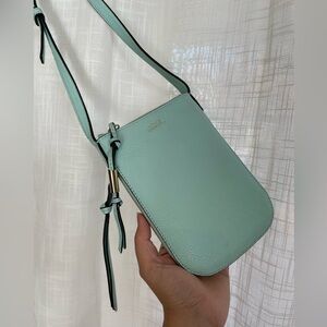 Vince Camuto - Kenzy Phonecase Crossbody, pebble leather, Neo Mint (NWOT)